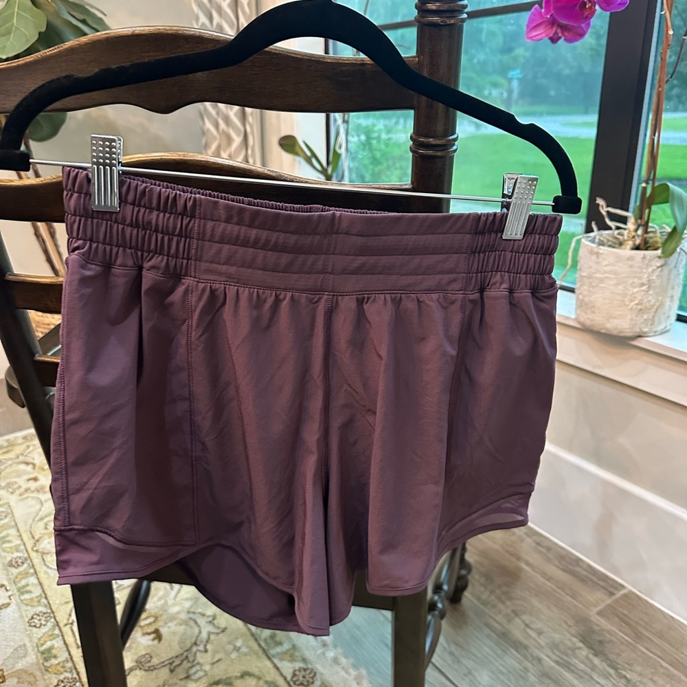 Lululemon Hotty Hot HR - 4”  Athletic Shorts